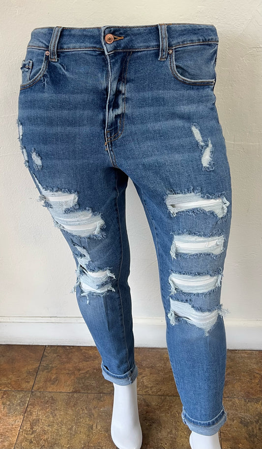 Distressed Boyfriend Jeans