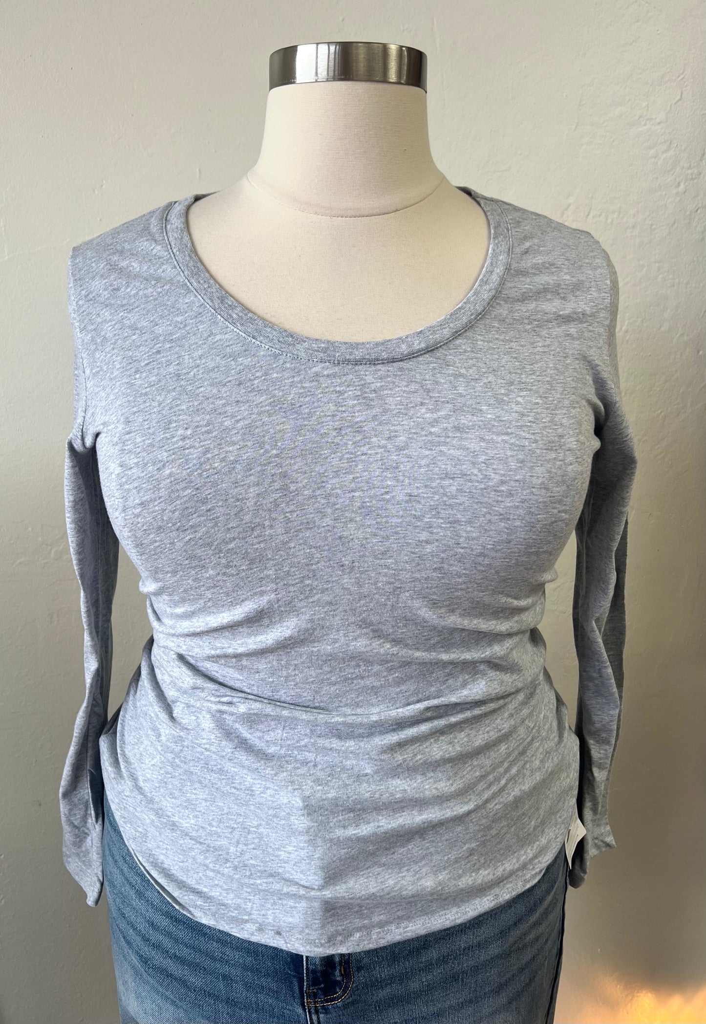 Scoop Neck Long Sleeve