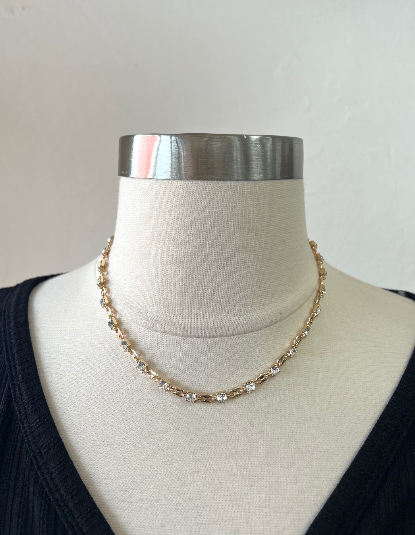 Single Layer Necklace